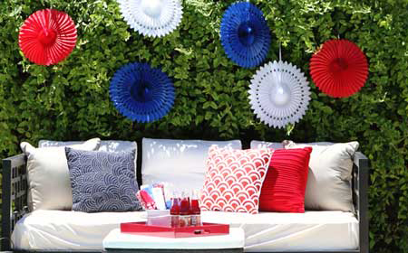 outdoor_red_white_blue