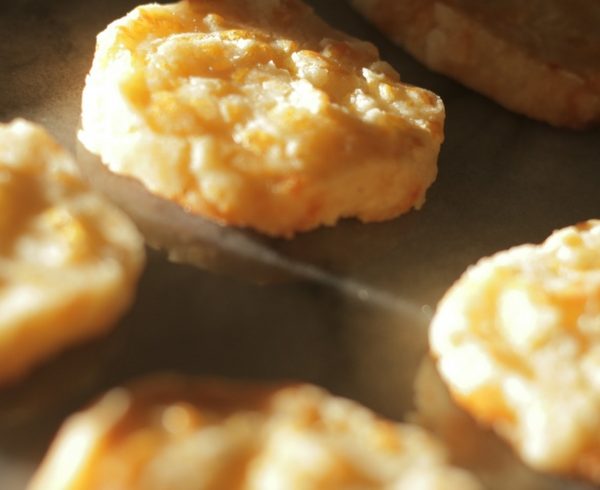 spicy cheddar crackers